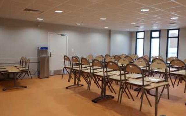 La salle de réfectoire (2)